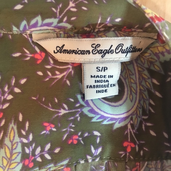 AMERICAN EAGLE | Paisley Print Sleeveless Button Blouse - Picture 6 of 6